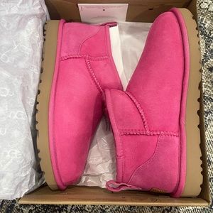 UGG CLASSIC ULTRA MINI